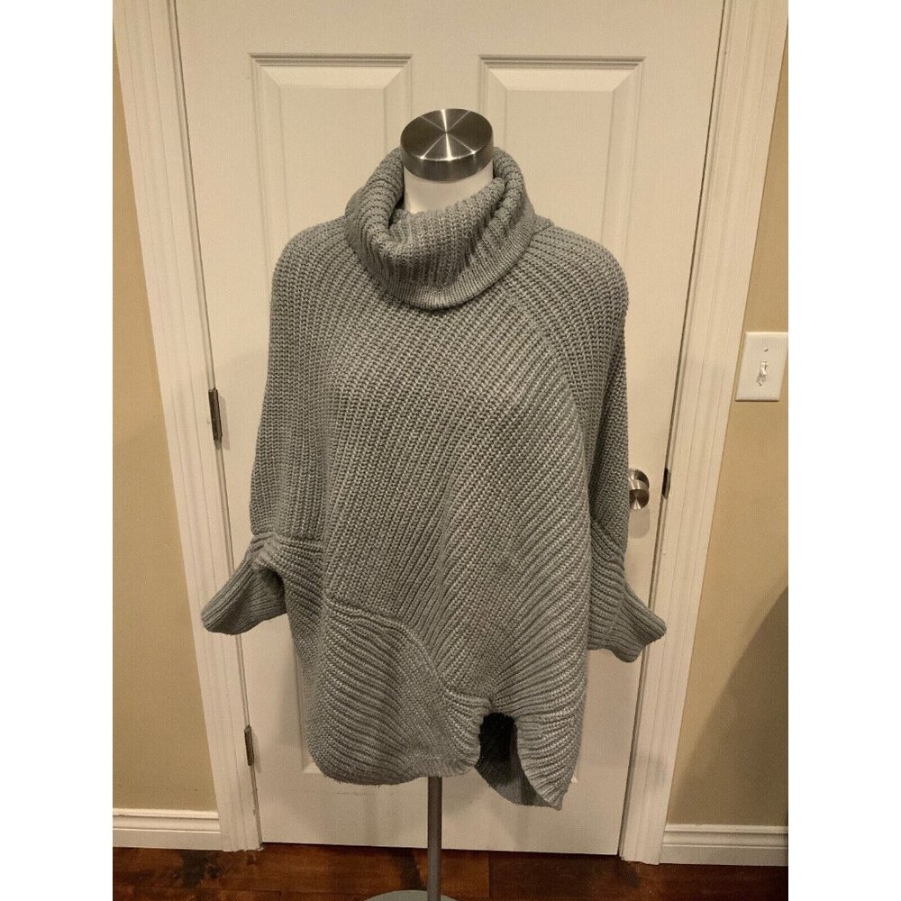 John + Jenn Gray Chunky Rib Knit Turtleneck Poncho, Size M/L
